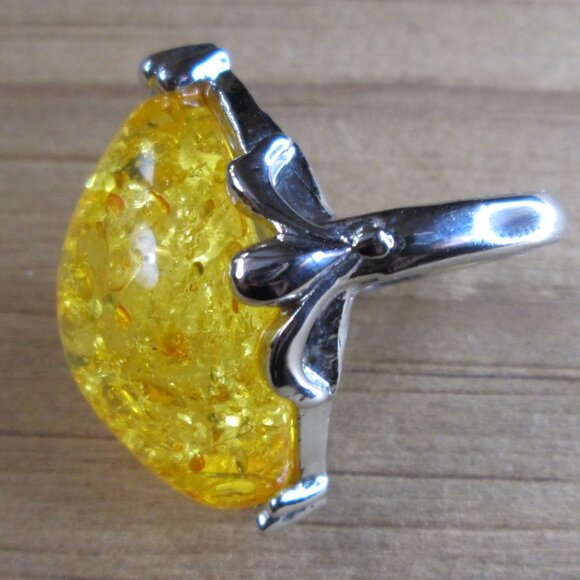 Pressed Baltic Amber Cocktail Ring - Picture 4 of 6